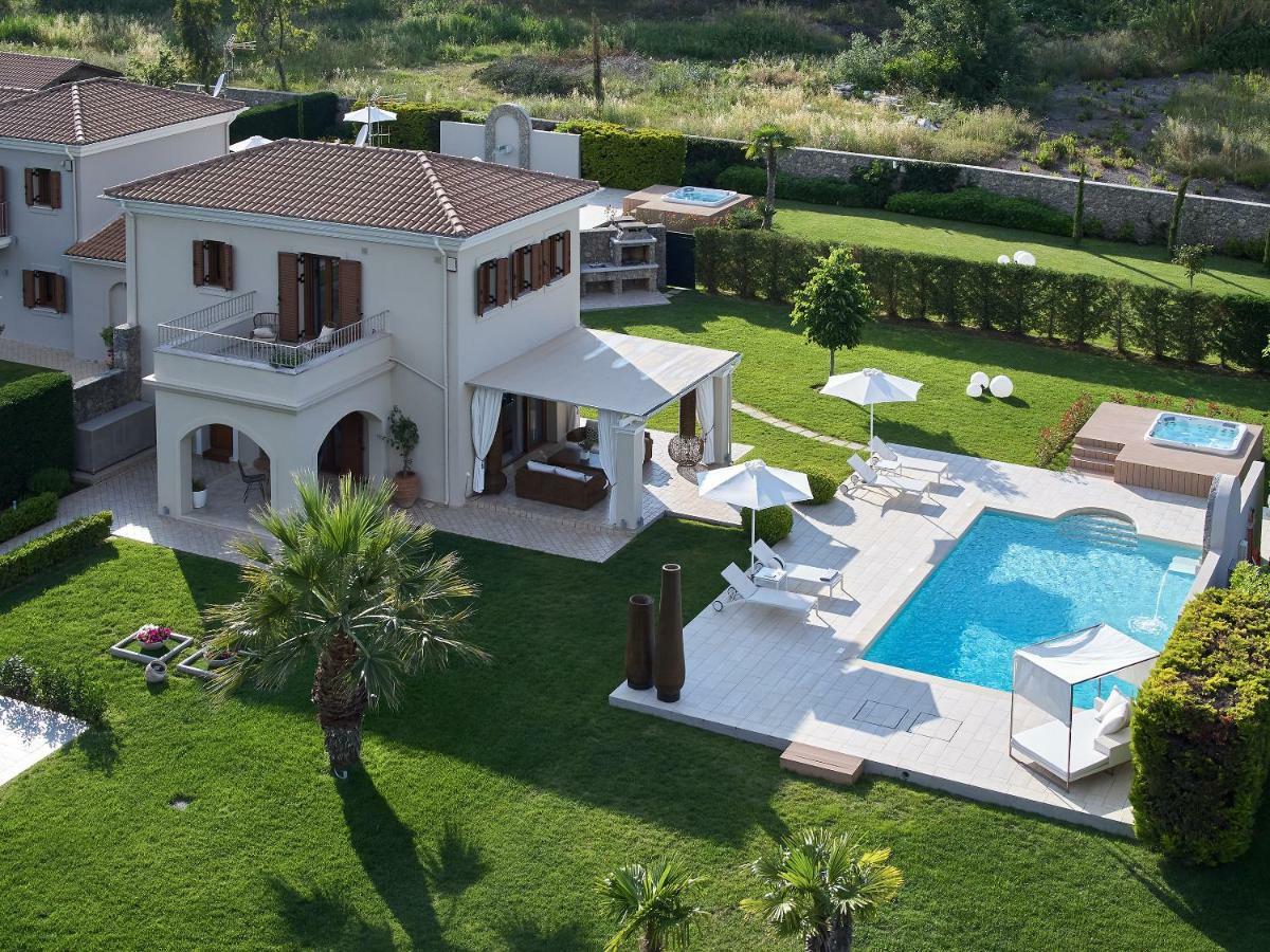 S & O Villas Corfu Dassia  Eksteriør billede